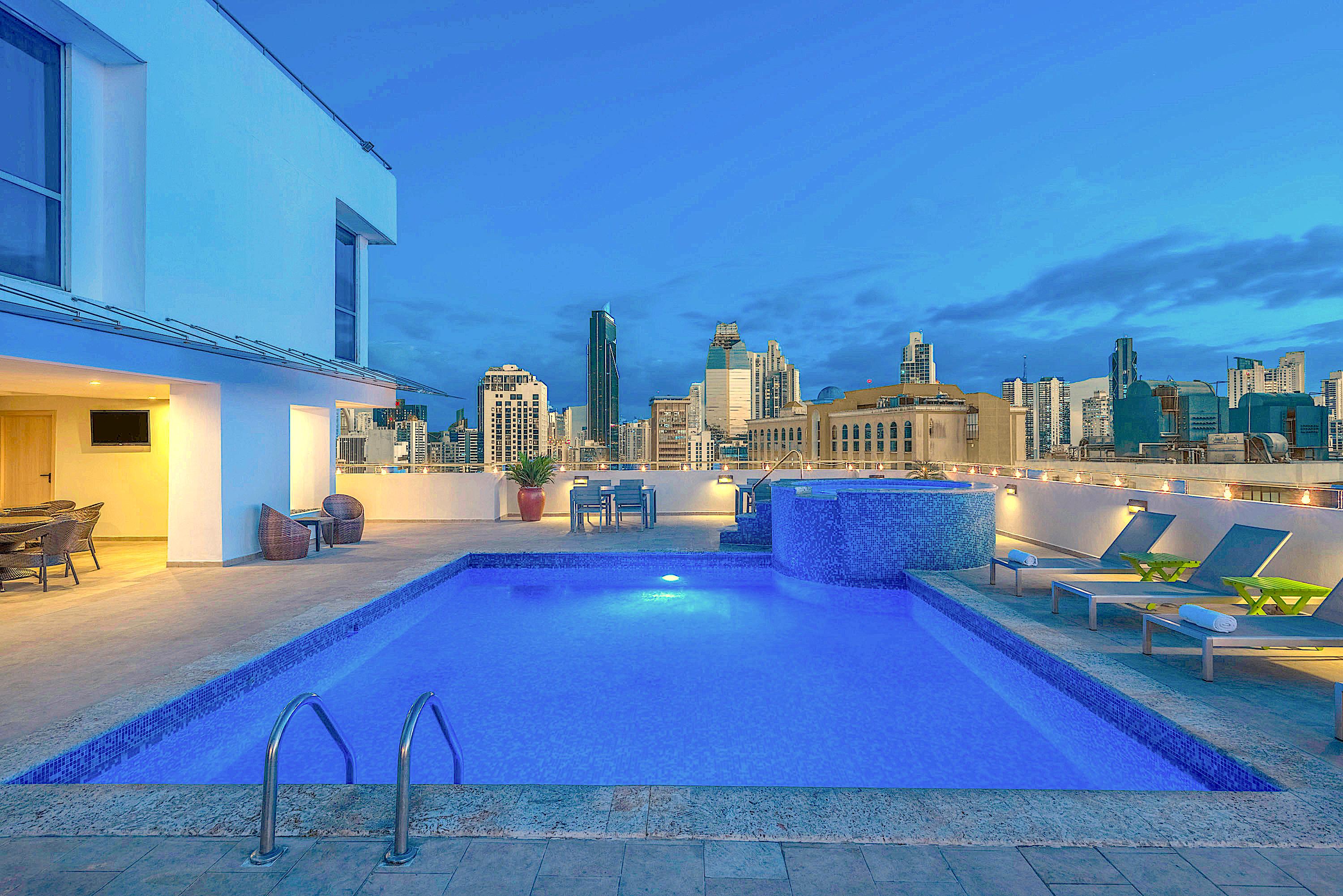 Tryp By Wyndham Centro Hotel 4*