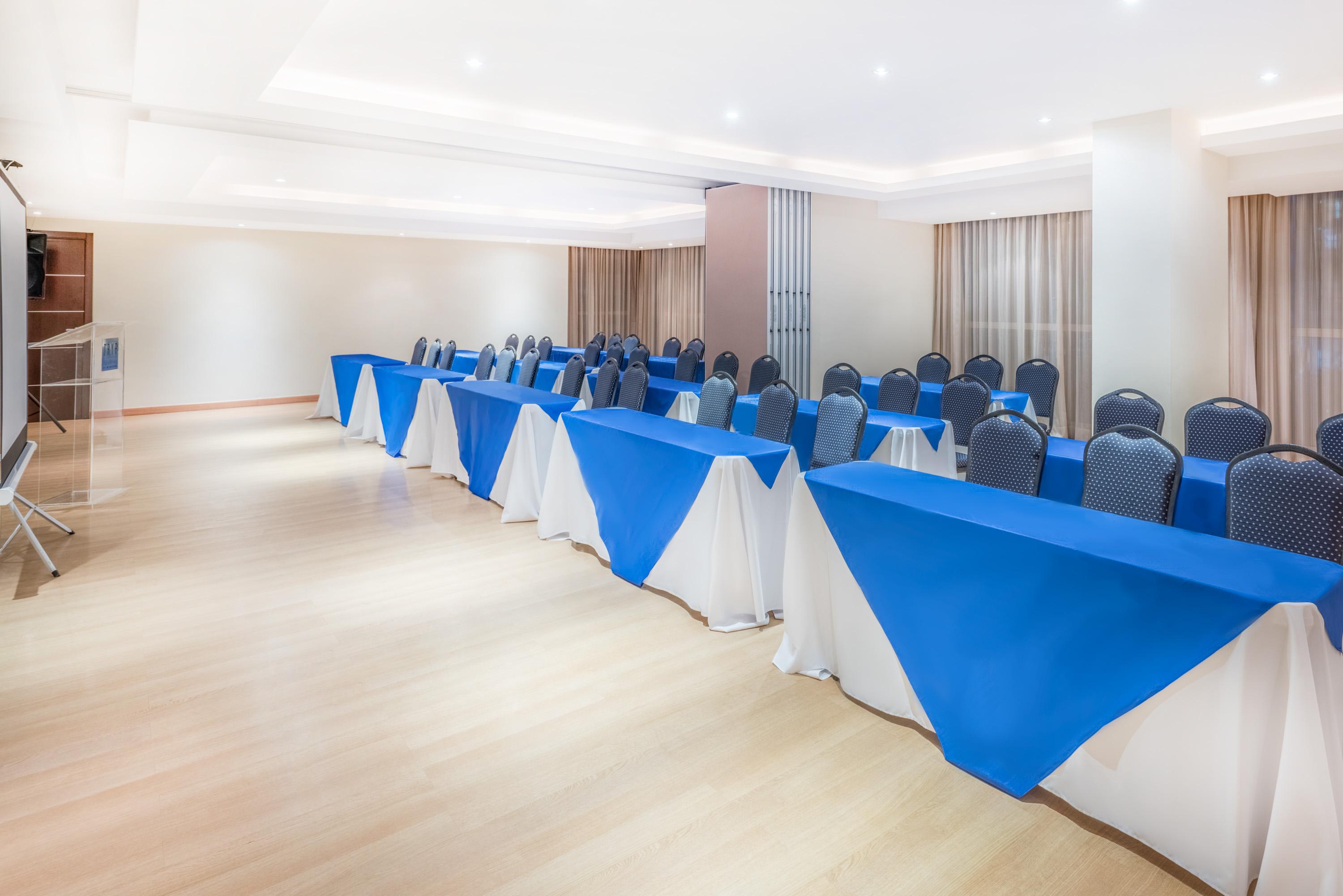 Tryp By Wyndham Centro 4*