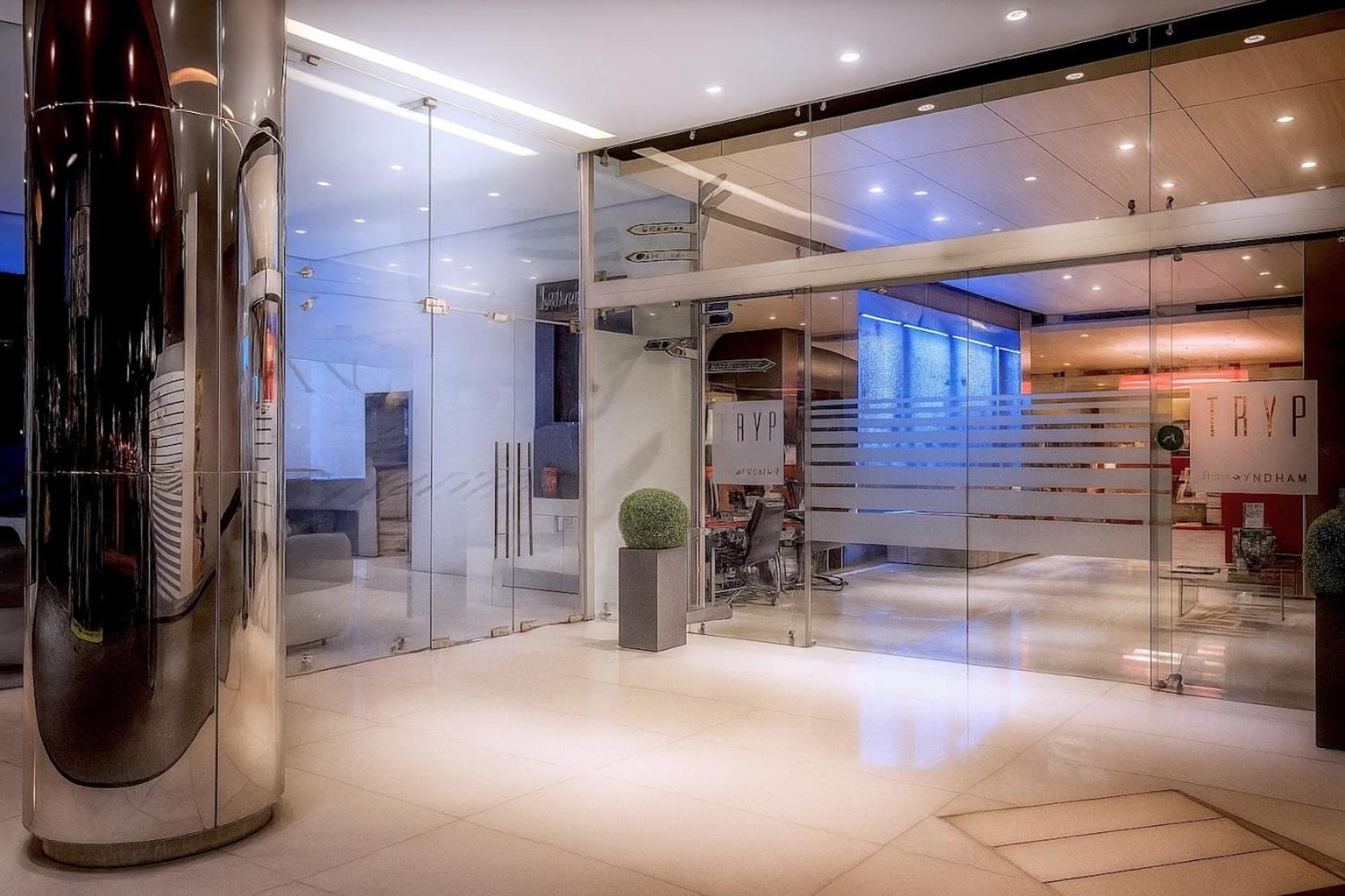 Tryp By Wyndham Centro Hotel 4*