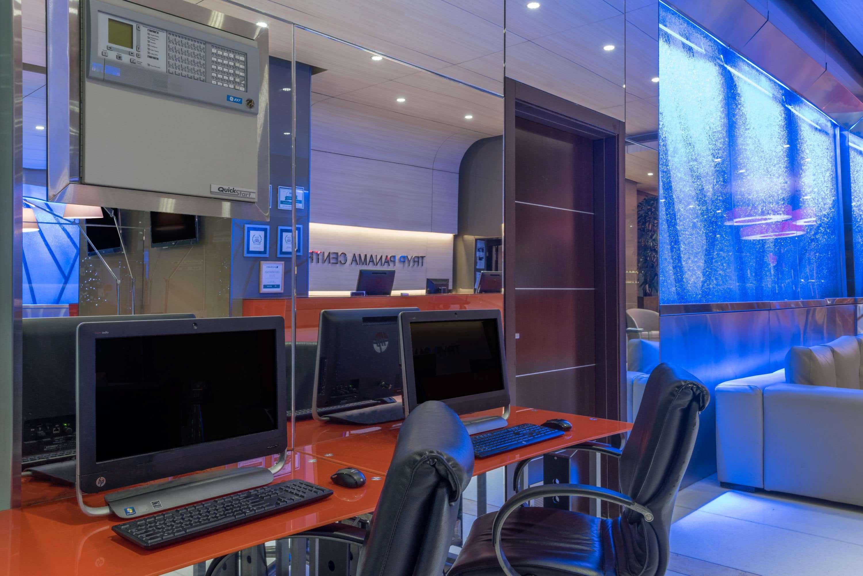 Hotel Tryp By Wyndham Centro 4*
