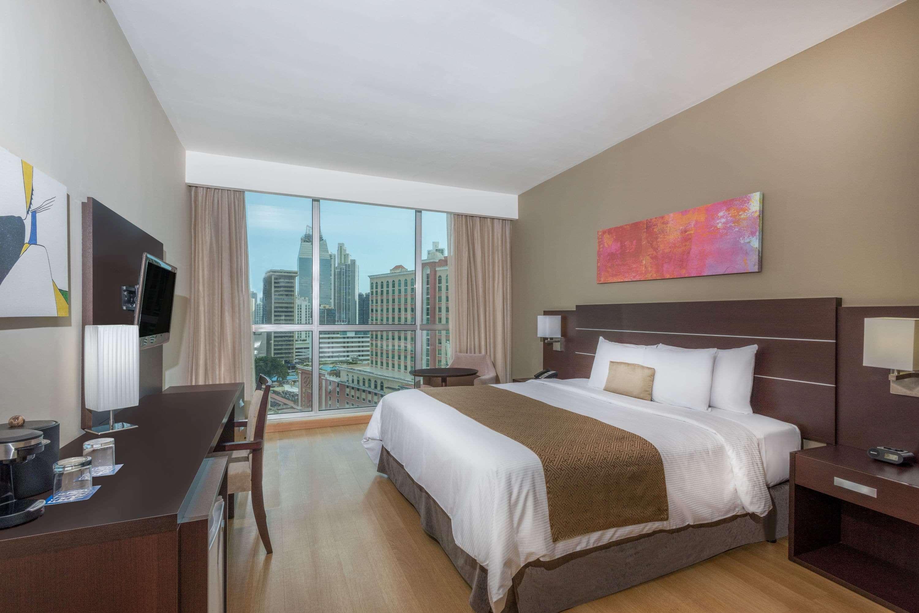 Hotel Tryp By Wyndham Centro 4*