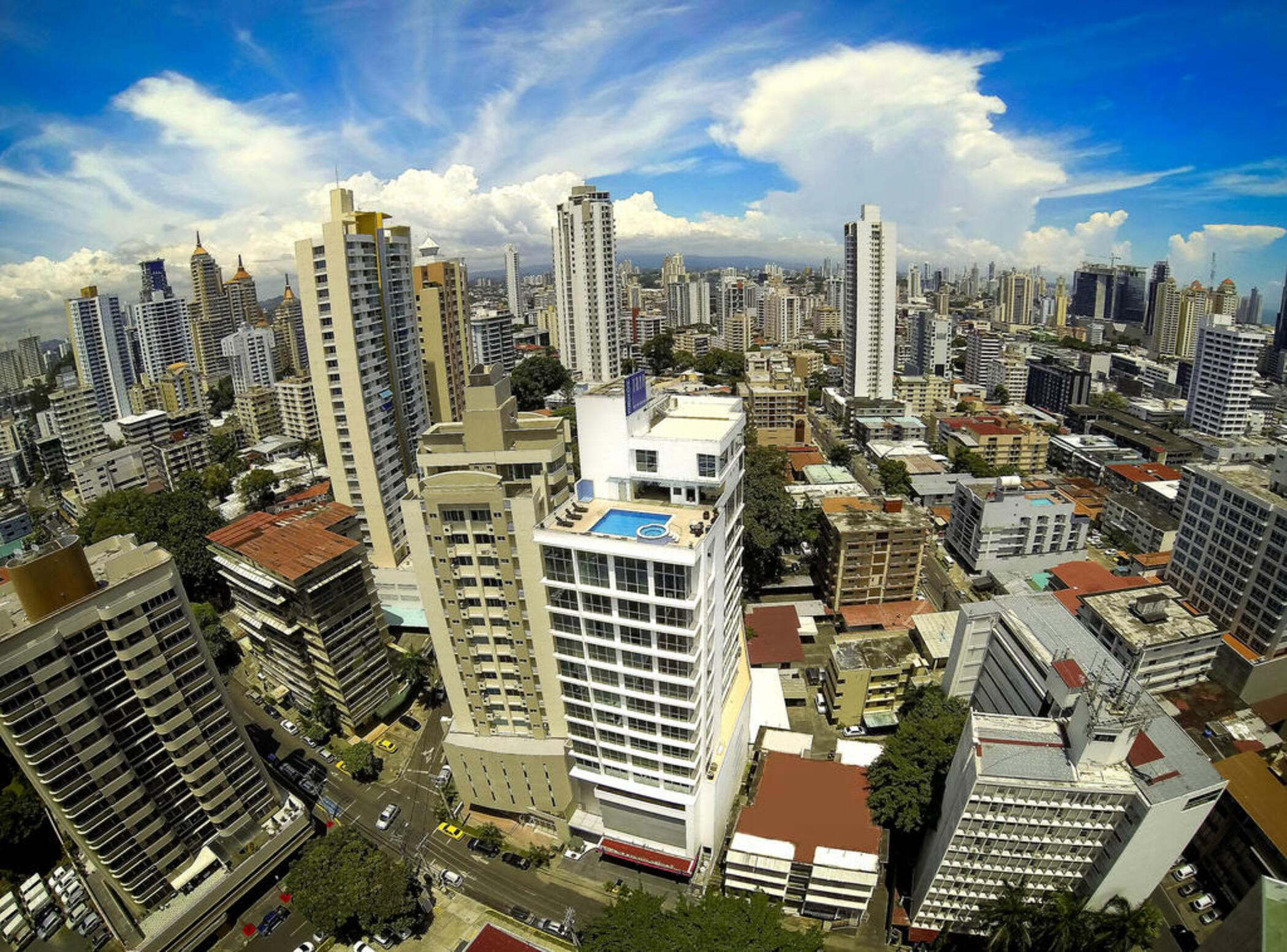 Tryp By Wyndham Centro Hotel